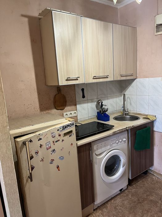 Сдам гостинку с удобствами по адресу Владислава Зубенко 31,5/5