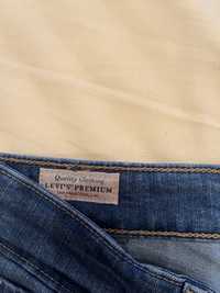 Jeans da marca Levis