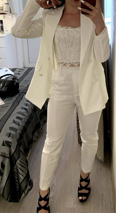 Костюм жіночий.