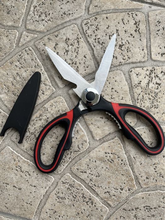 Wielofunkcyjne nożyczki do kuchni