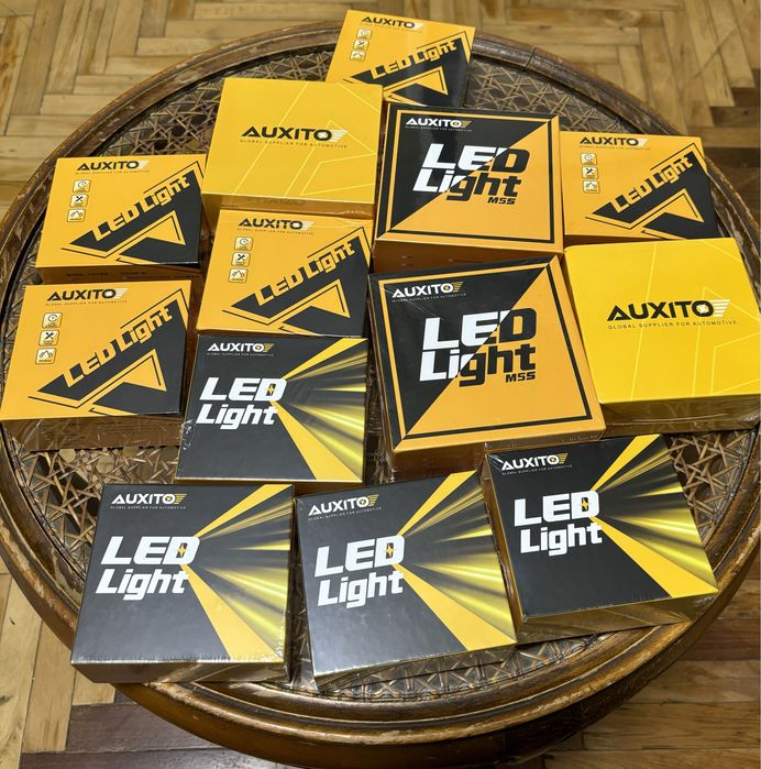 Розпродаж H1 H4 H7 Auxito Лед Led авто лампочки лампи