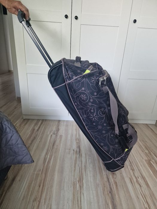 Torba podróżna na kółkach walizka