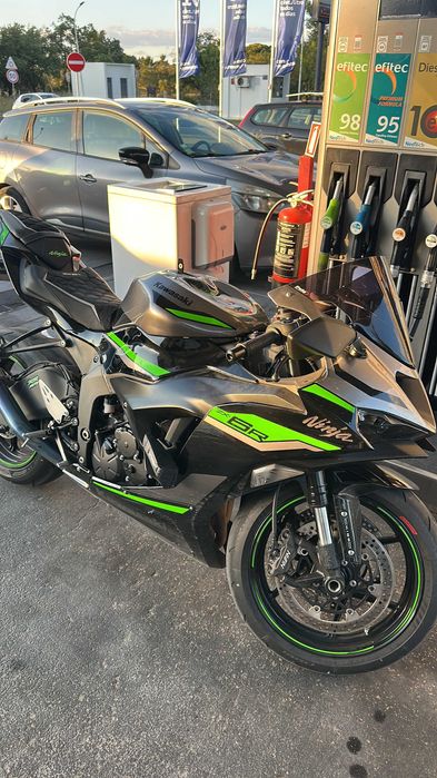 Kawasaki ZX-6R 2024 - Varios extras