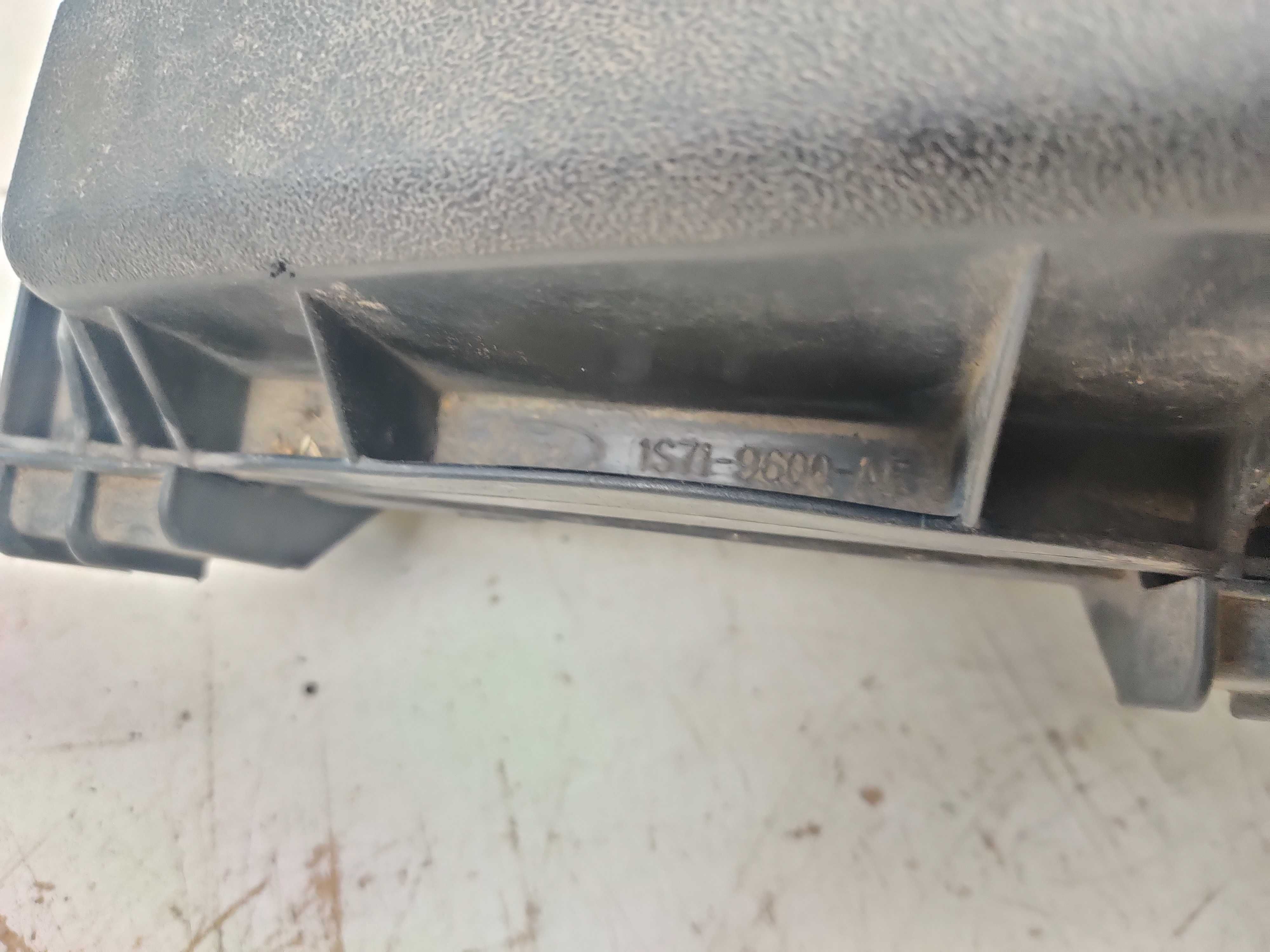 Ford Mondeo MK3 2.0 TDCI Obudowa Filtra Powietrza