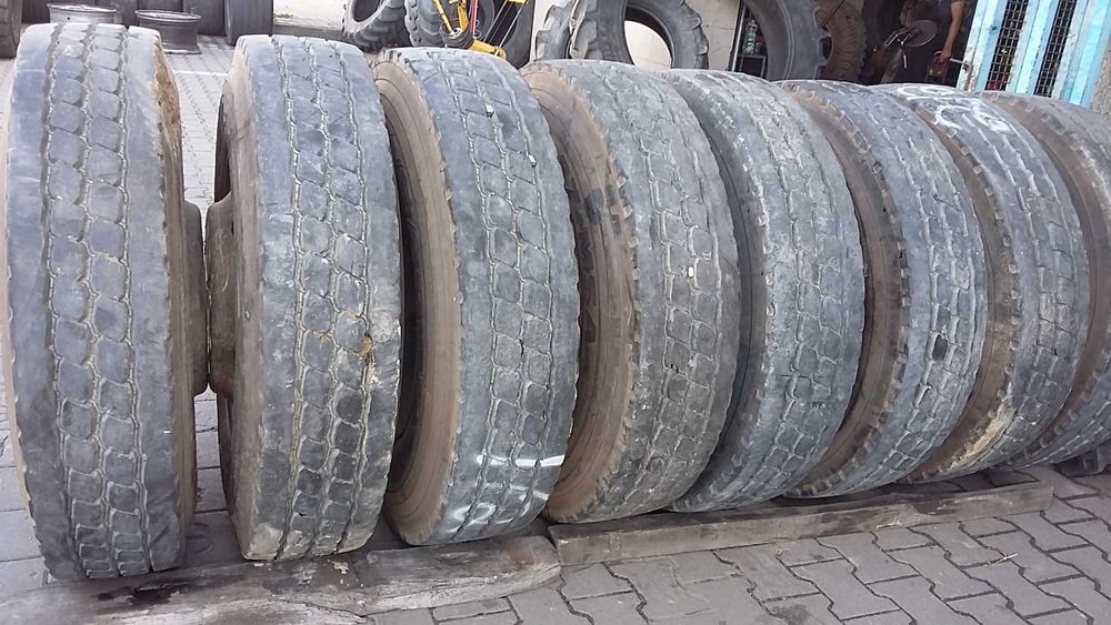 Koła 11R22,5   komplet opona z felgą