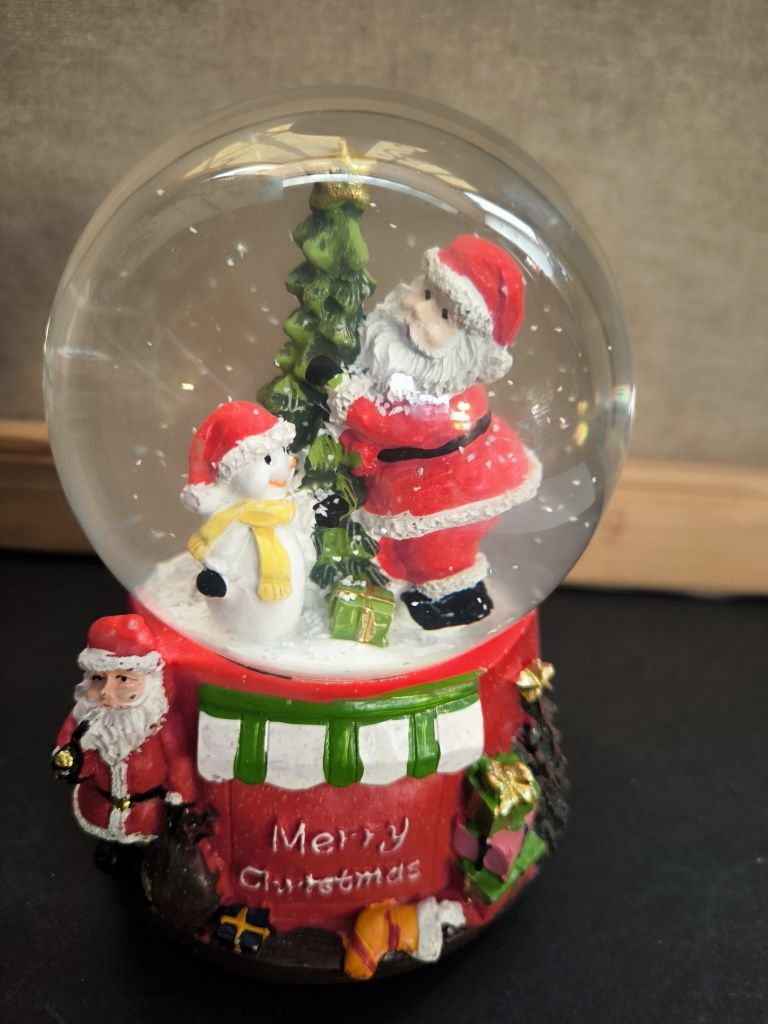 Caixa de Música Globo de Neve com pai natal e boneco neve