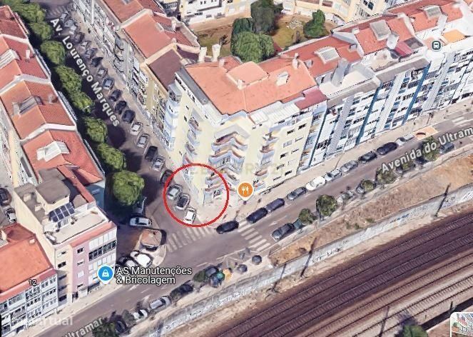 Loja e Armazém com 124m2, Amadora