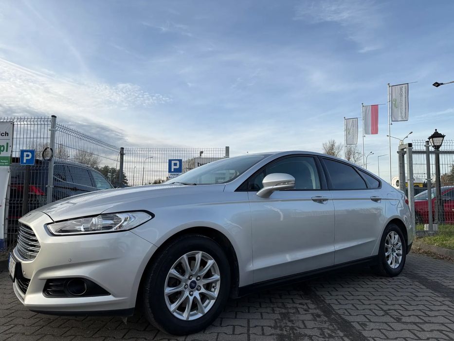 Ford Mondeo SalonPL/ CarPLAY/ PDC Przod i Tyl/ Hak/ Xenon/ Grzane fotele + szyba