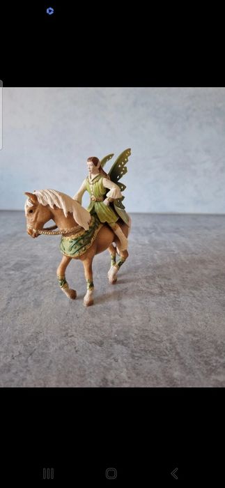 70401 Schleich Elf falaroy na koniu 2006