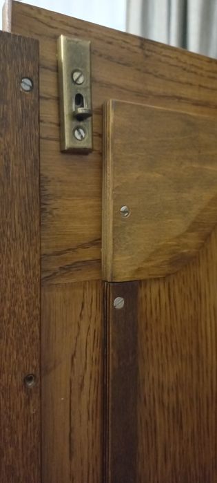 Solidny kredens vintage