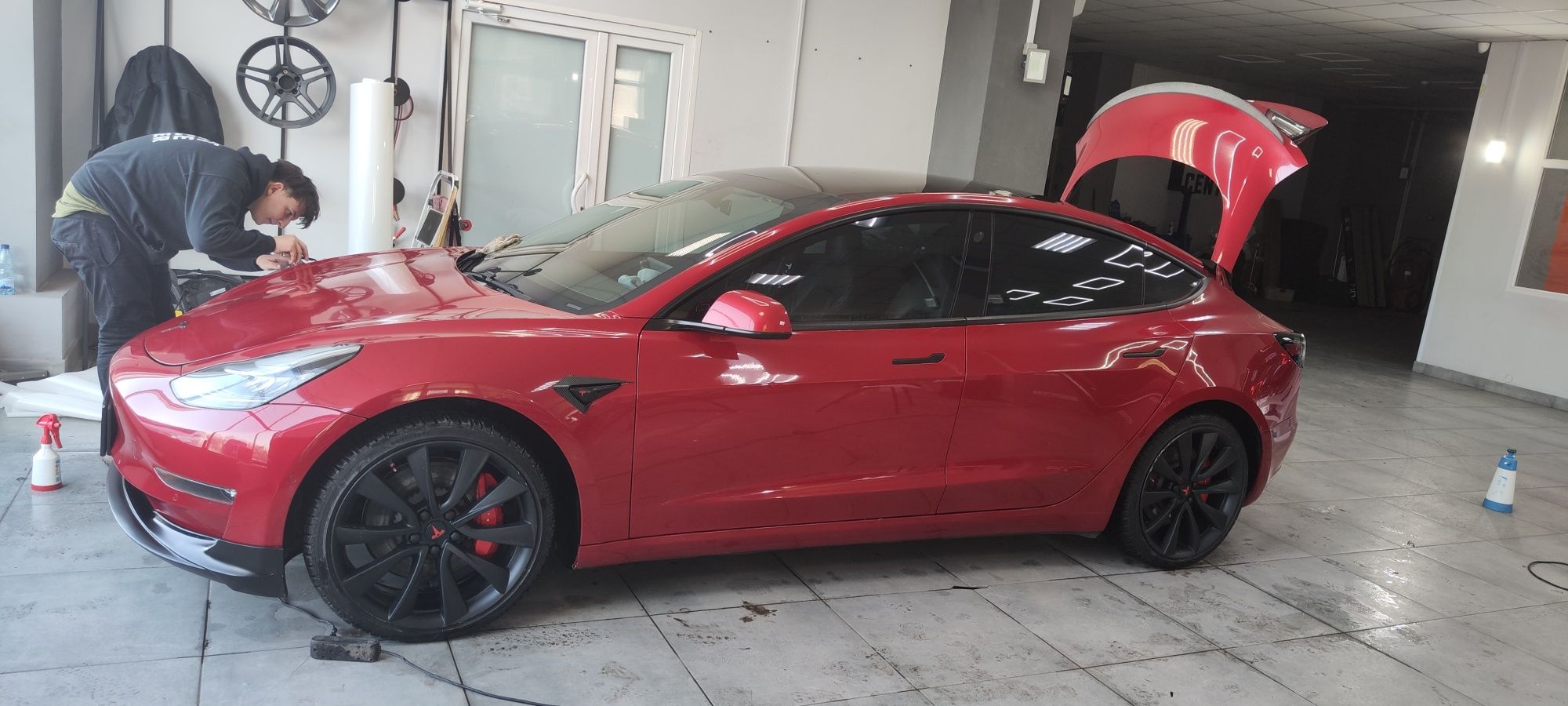 Накладка на передний бампер Tesla M3 Performance