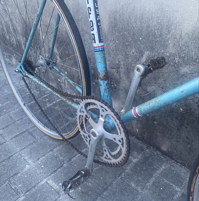 Bicicleta inconpleta de ciclismo