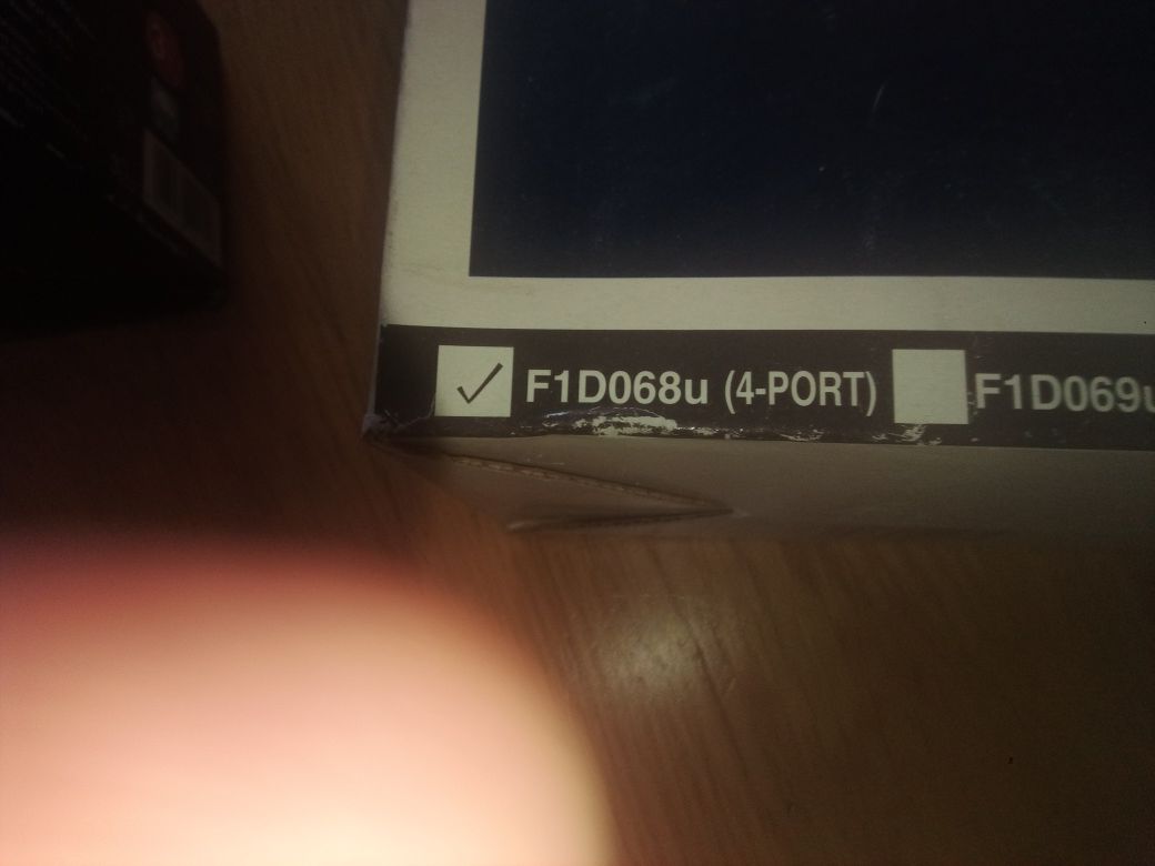 Rozdzielacz obrazu na 4 monitory D-sub ,VGA splitter Belkin - NOWY !