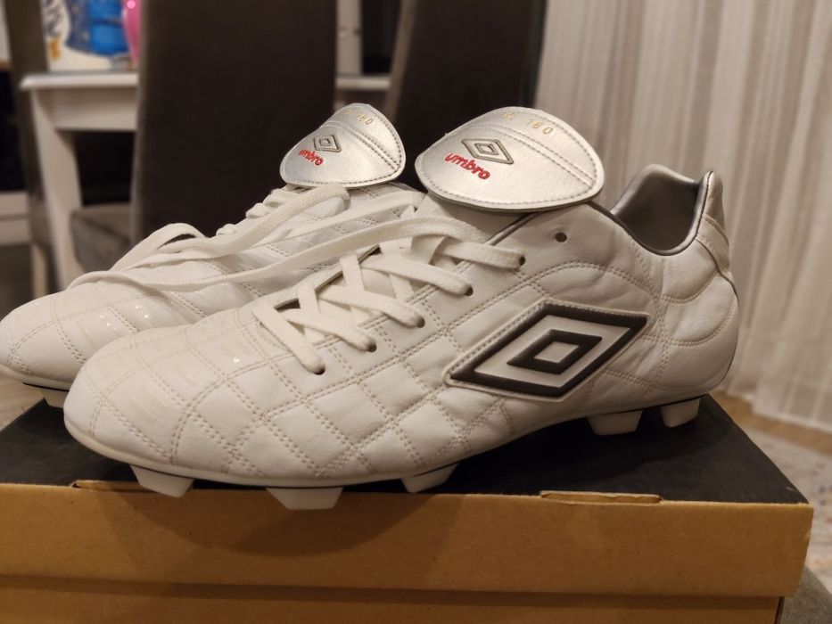 Korki piłkarskie UMBRO