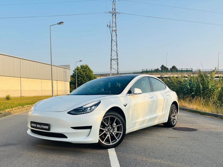 Tesla Model 3 Standard Range Plus RWD