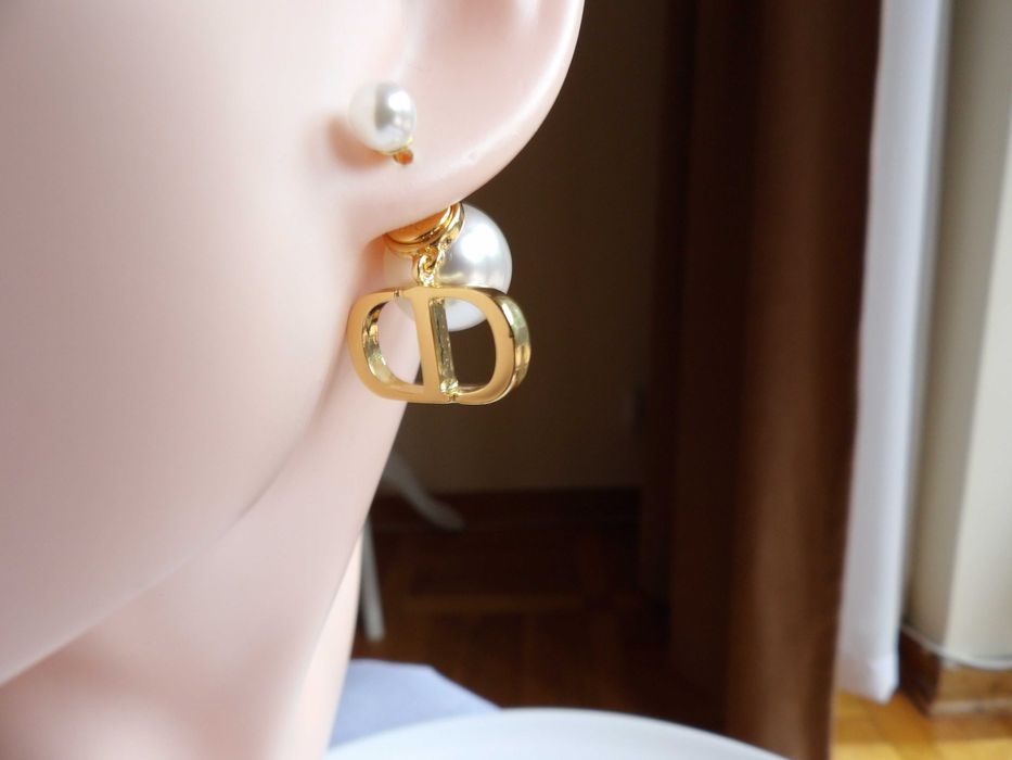 Dior kolczyki perły z przywieszką
