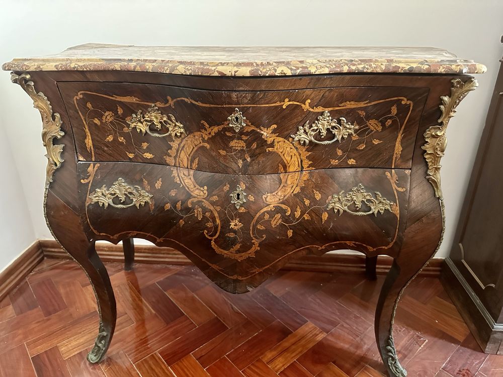 Cómoda antiga Luís XV