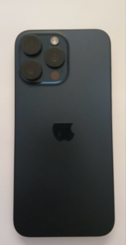 Ipnone 15 pro max, iOS 18.6.2- 256GB, em azul!