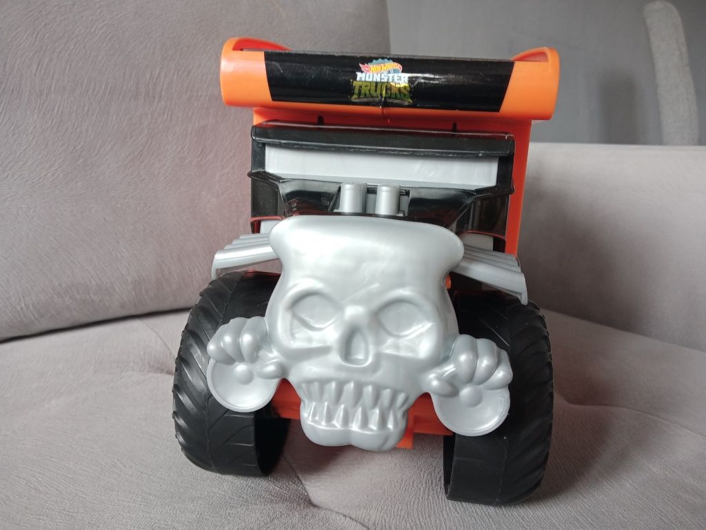 HOT WHEELS MONSTER TRUCKS smochód autko hot wheels