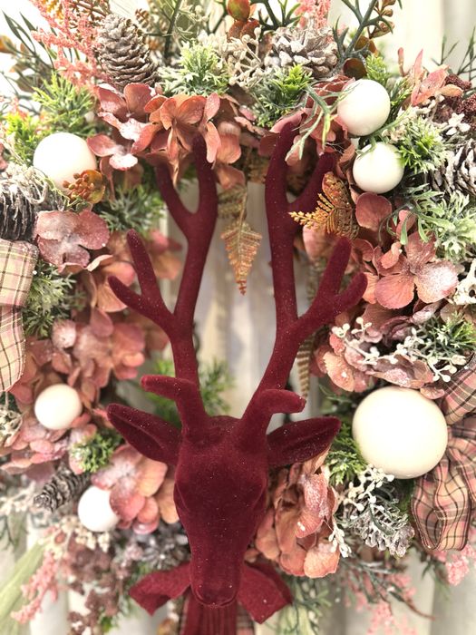 Wianek Świąteczny  z Bordowym Reniferem