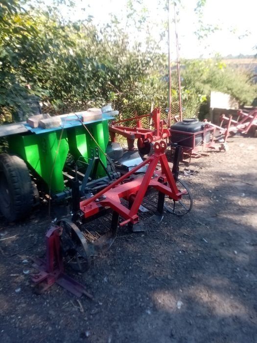 Продам трактор з навісним в хорошому стані