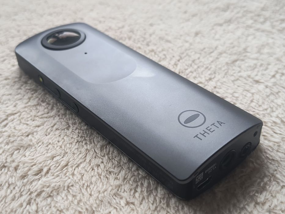 Ricoh Theta V. Kamera 360