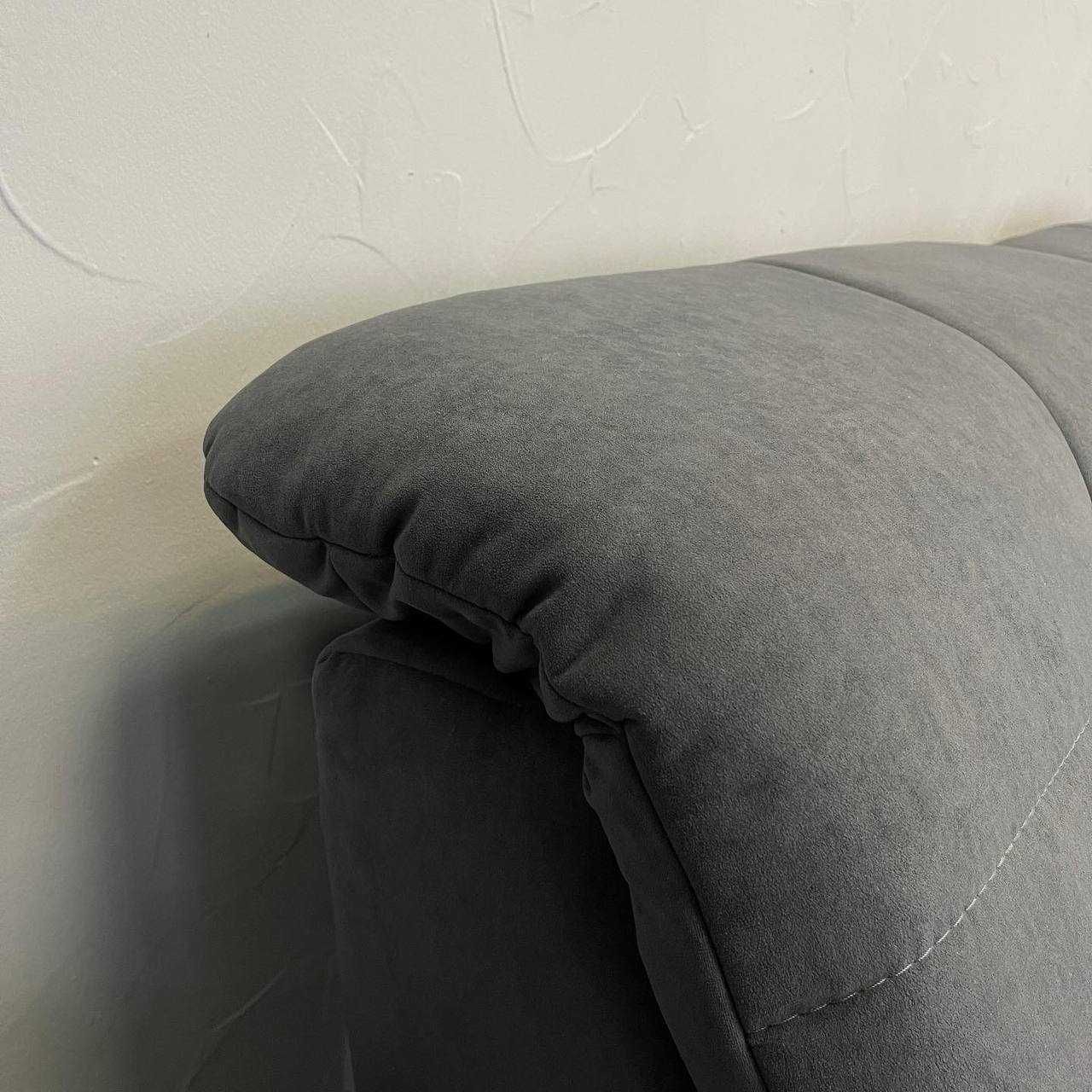 Великий розкладний диван в тканині