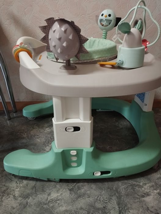 Розвиваючий центр Tiny Love 4 в 1