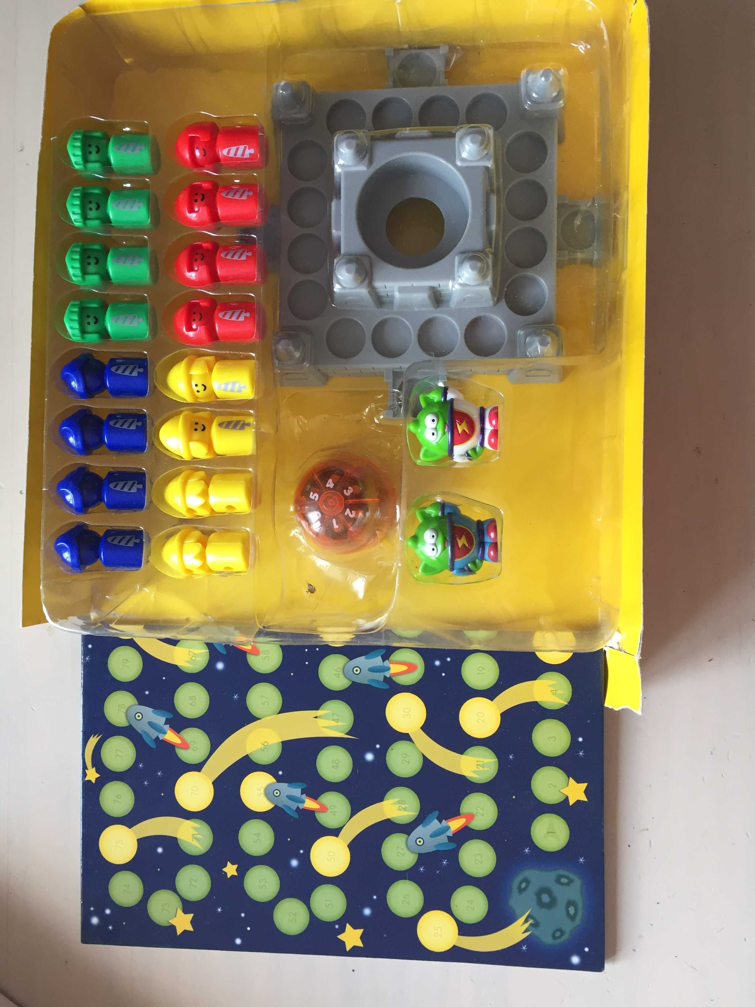 Jogo Ludo e Escadas (2 em 1) da Majora +3 anos - 2 a 4 jogadores