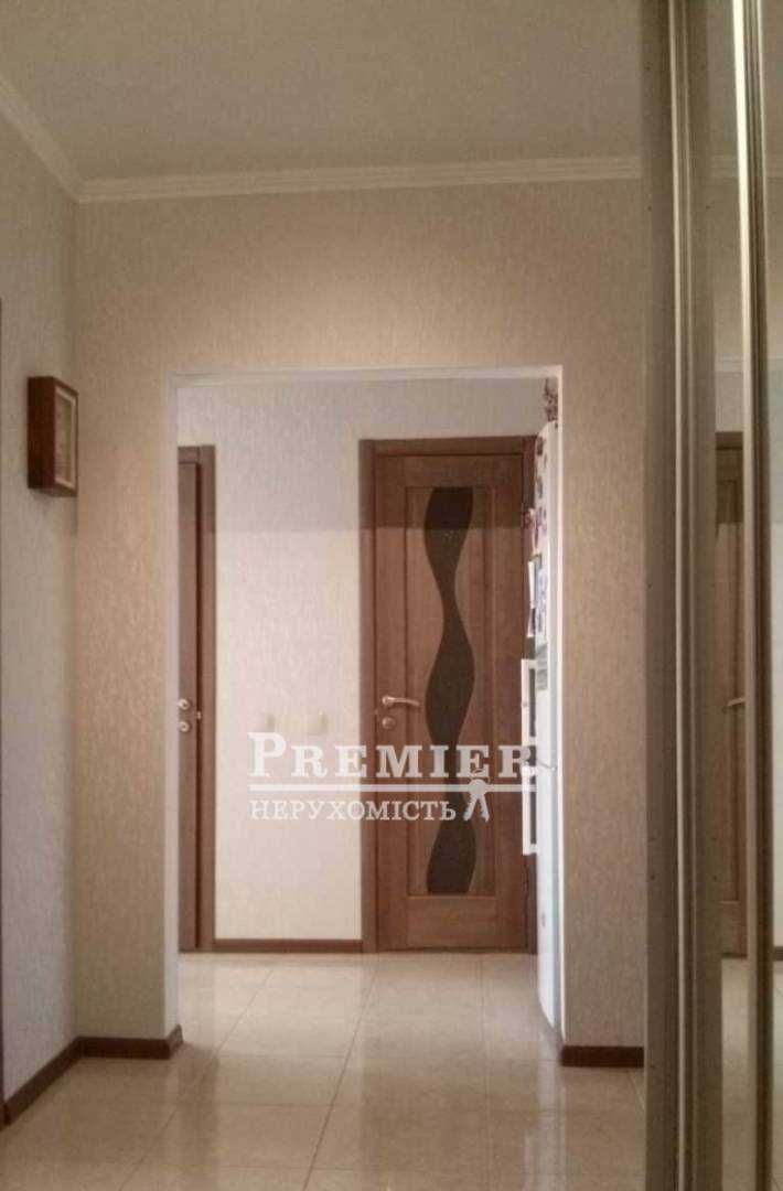 Продам гарну 3-кімнатну квартиру на Сахарова