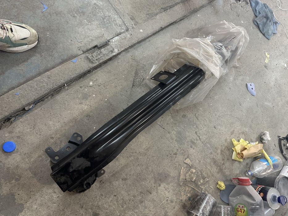 Усилитель бампера Passat CC передний volkswagen