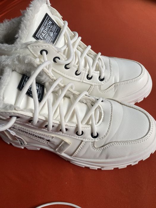 Взуття жіноче зимове