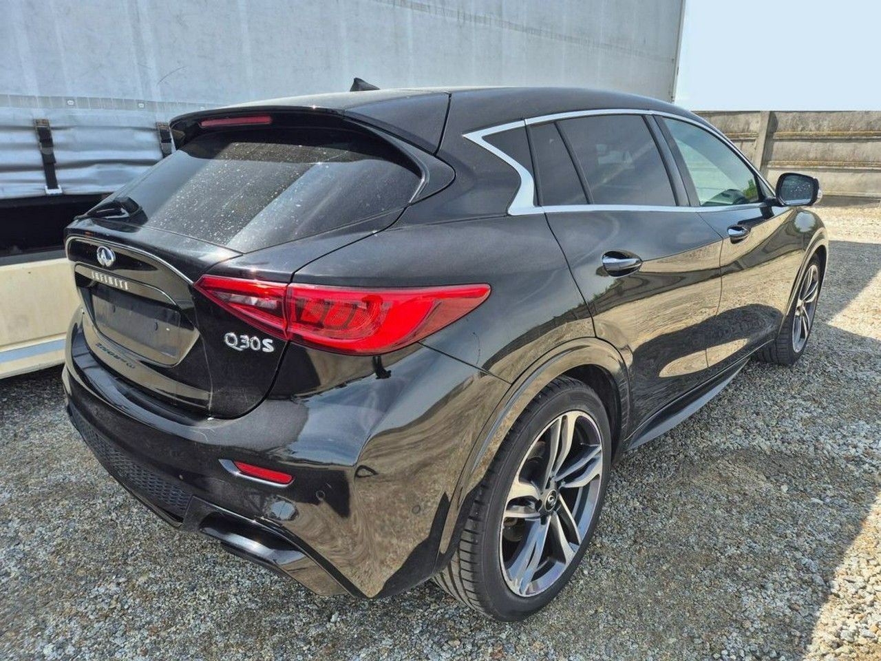 Infiniti QX30 2,0t QX30S AWD 211KM