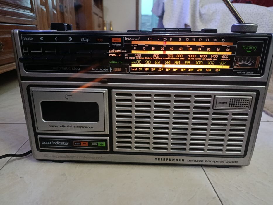 Radio Telefunken Bajazzo c 3000