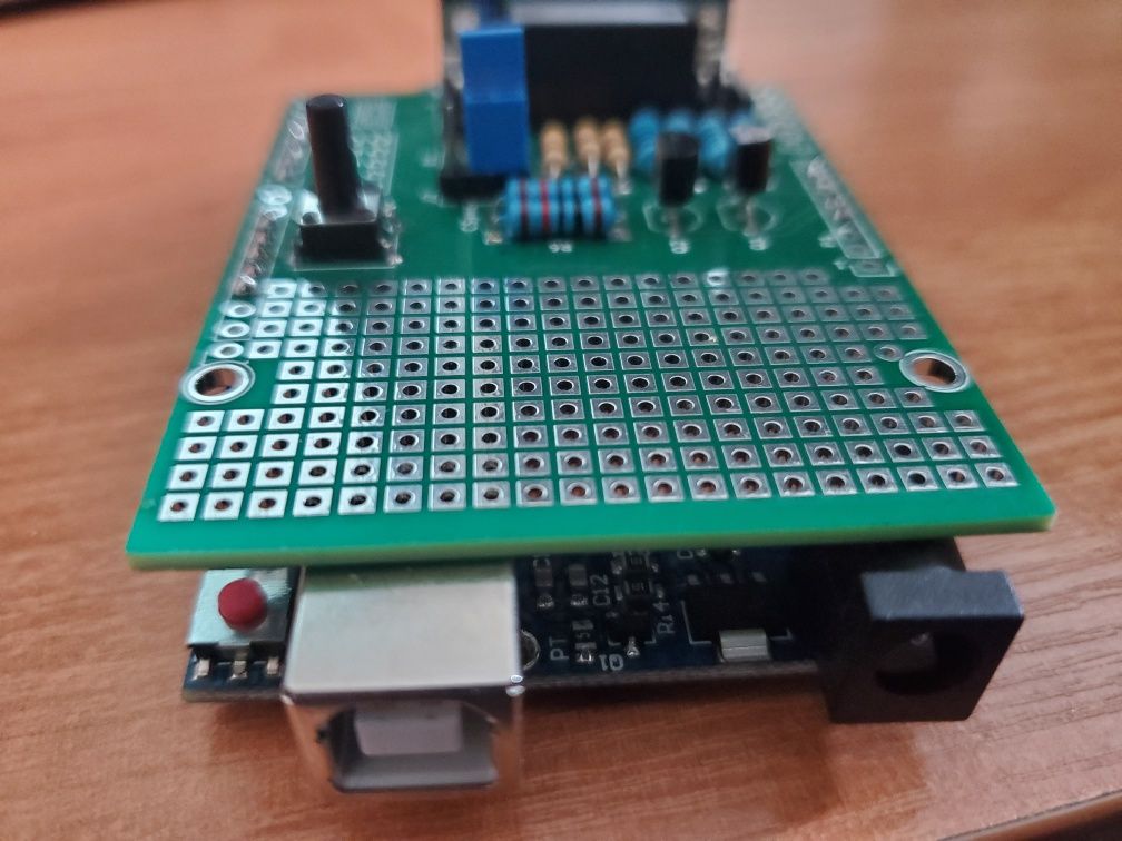 Tester monitorów VGA 15kHz dla komputerów Amiga i Atari ST