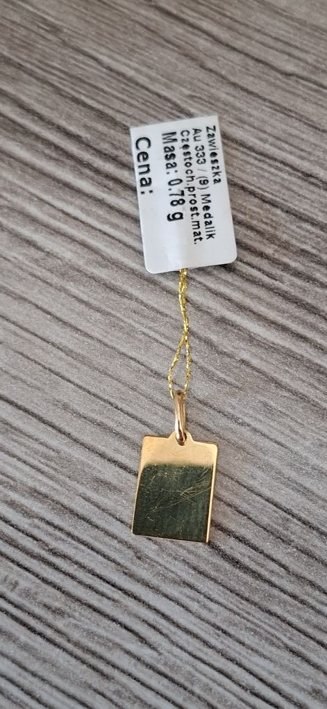 Au 333 medalik M. B Częstochowska mat
