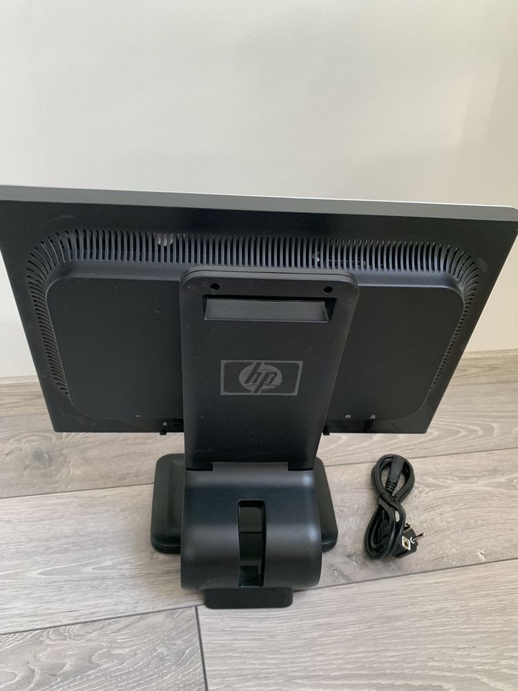Монитор HP LA1905wg