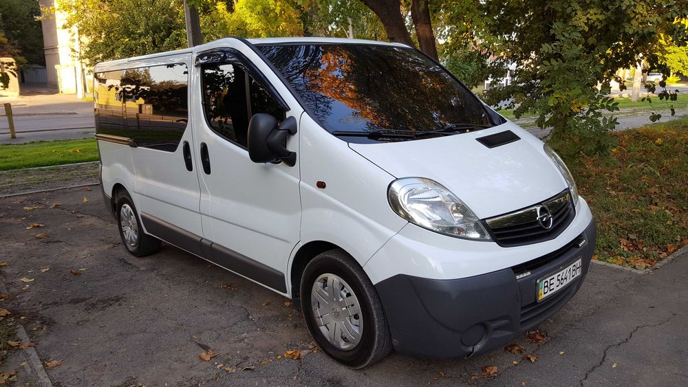 Продам опель Віваро 2.0