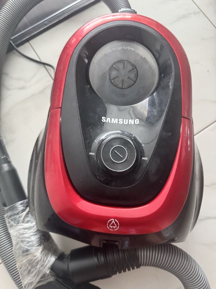 Пилисос samsung SC18M21COVR