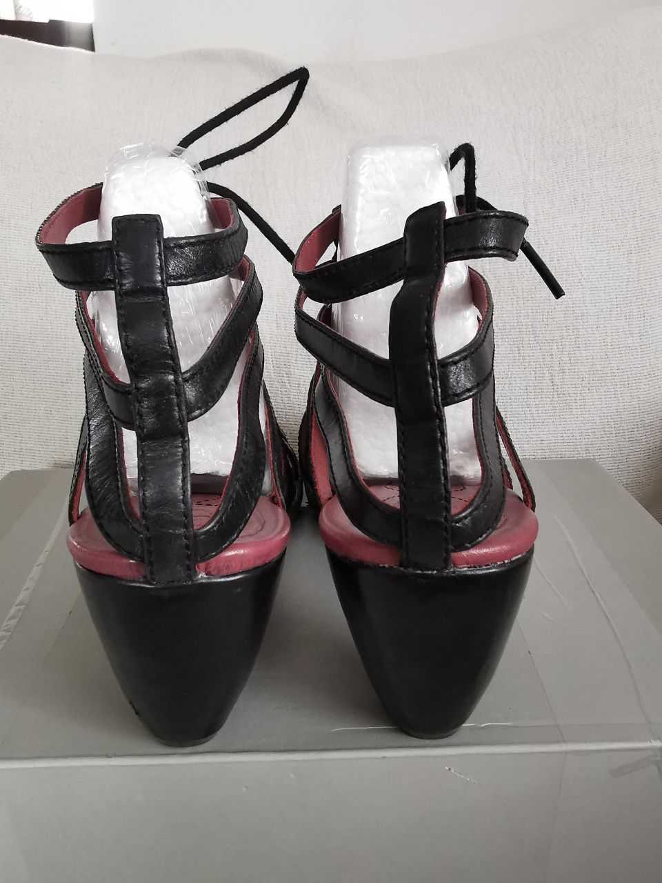 Dr. Martens Gladiator sandały rzymianki na obcasie 39