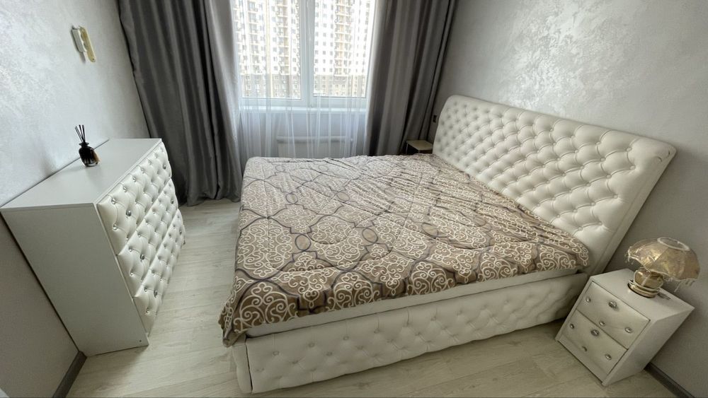 Евро двухкомнатная с ремнотом в кадоре на Сахарова