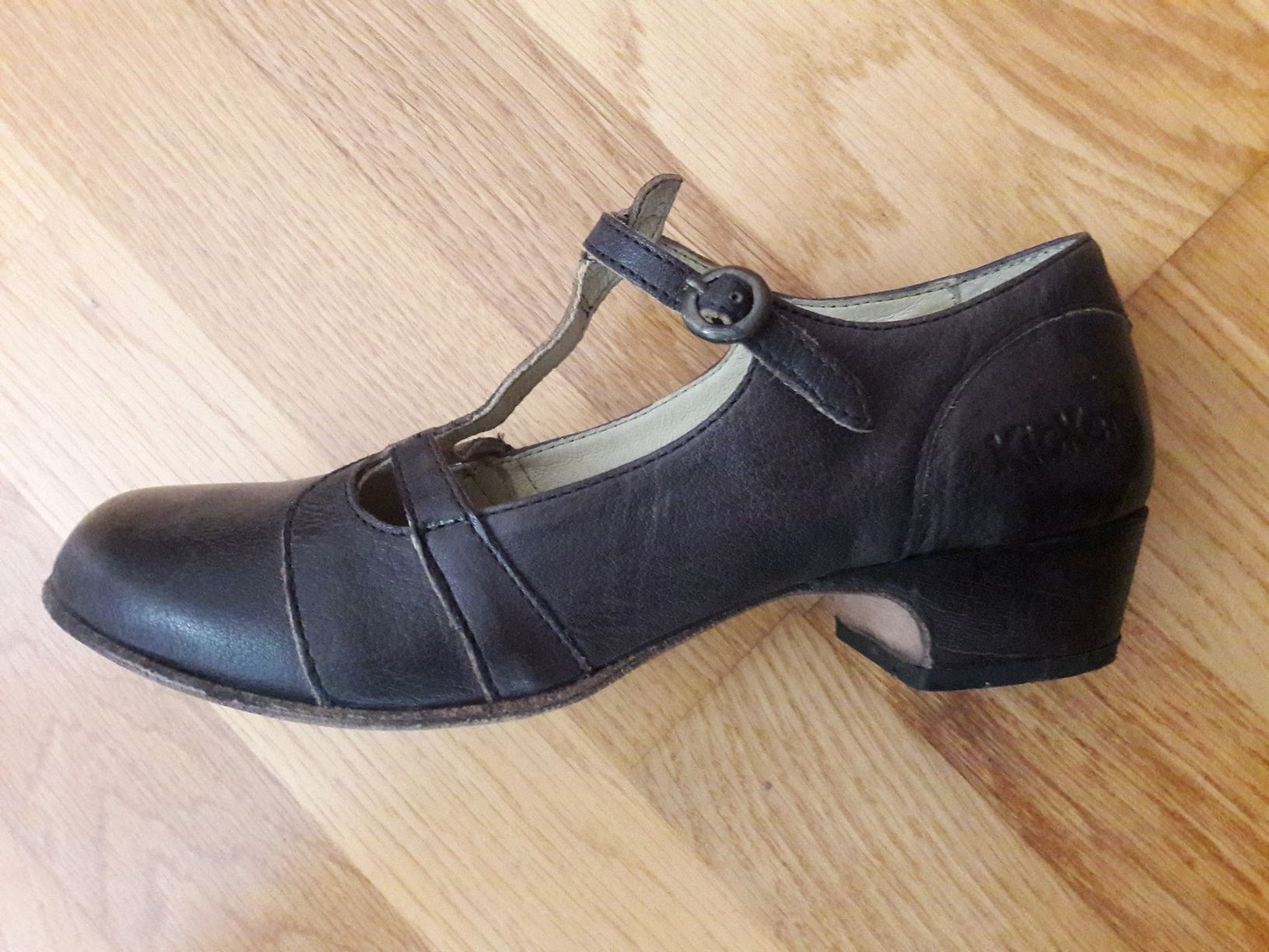 Sapatos pretos novos da Kickers, Gardenia, nr 36