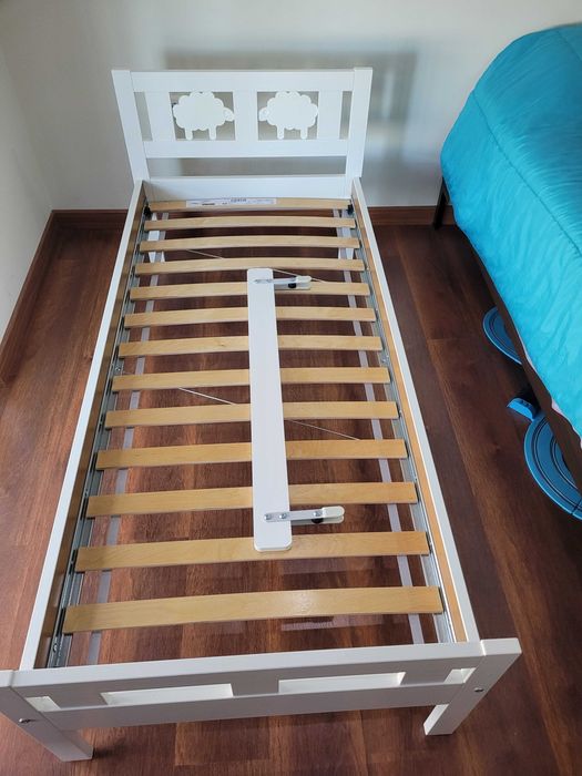 Vendo cama infantil completa, IKEA, nova, sem marcas de uso.