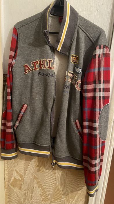 Бомбер с резинкой внизу