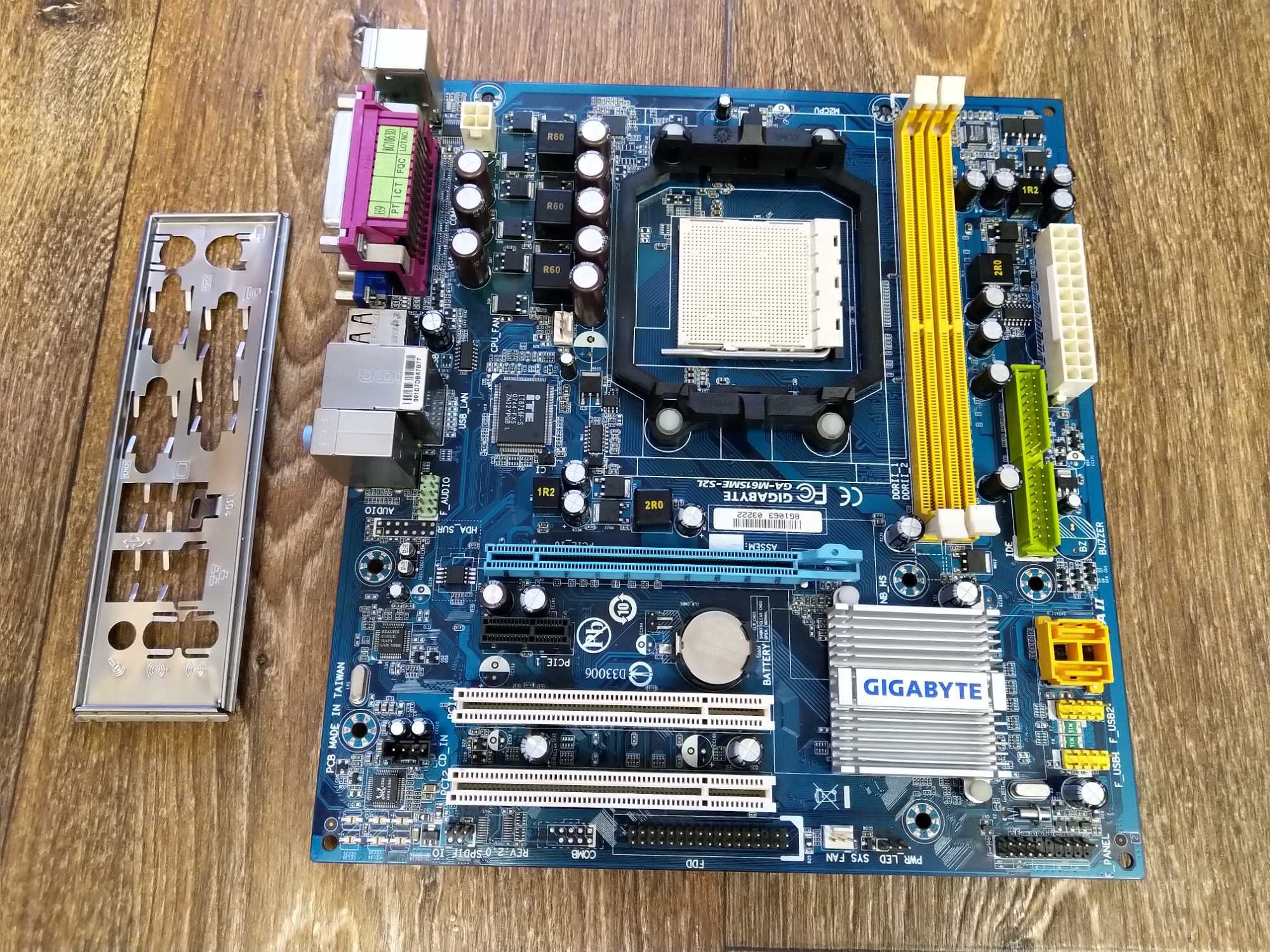 GIGABYTE GA-M61SME-S2L (rev. 2.0)