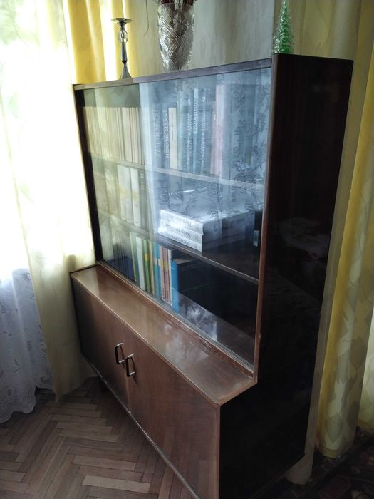 Biblioteczka, witryna lata 70