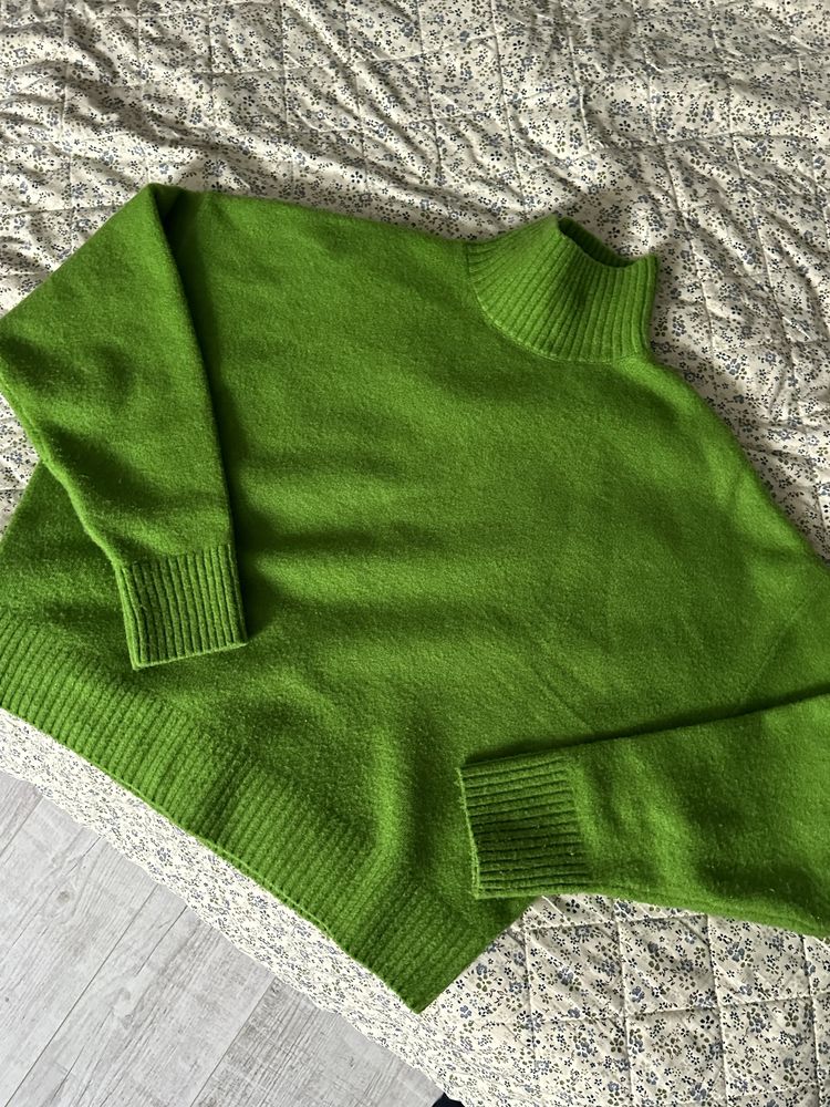 Зелений светр Zara