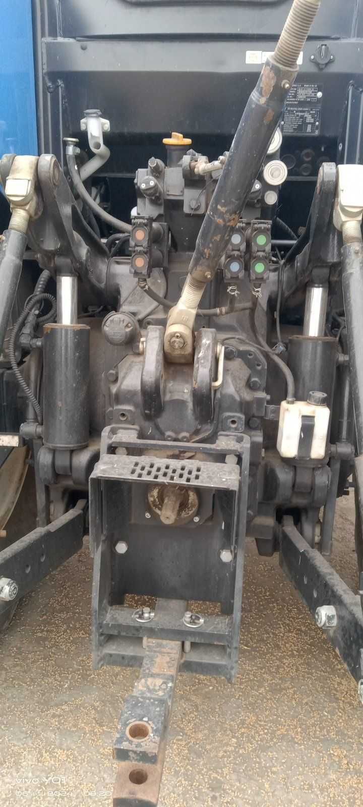 Трактор New Holland Т7060