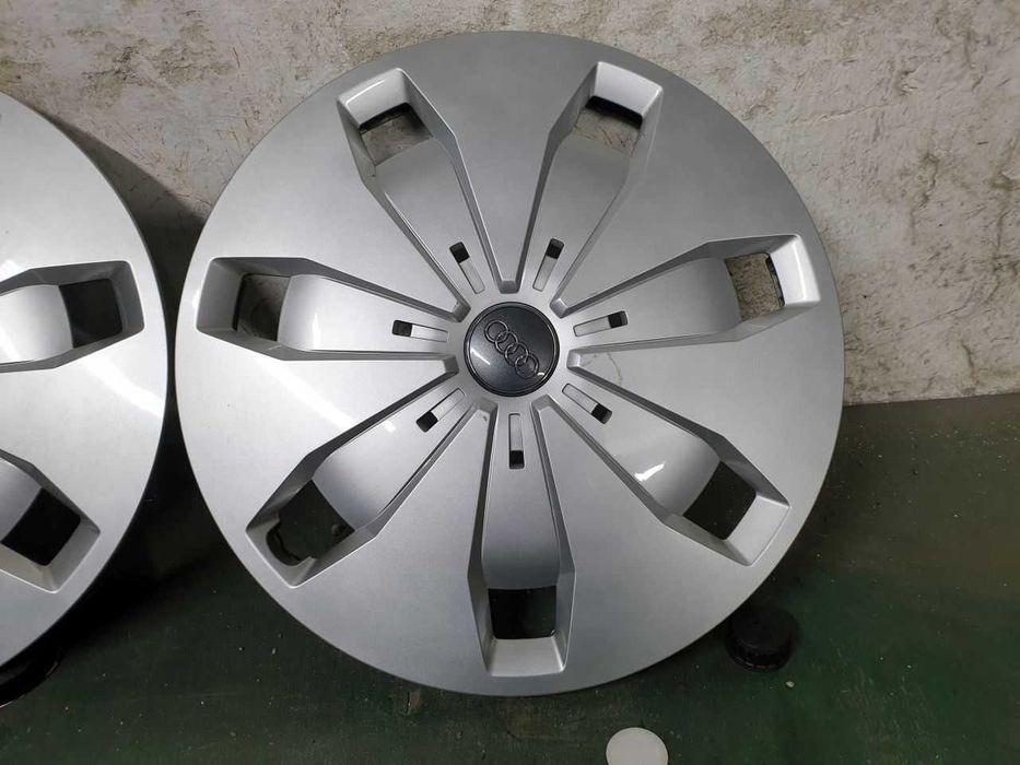 Kołpaki oryginalne Audi R16