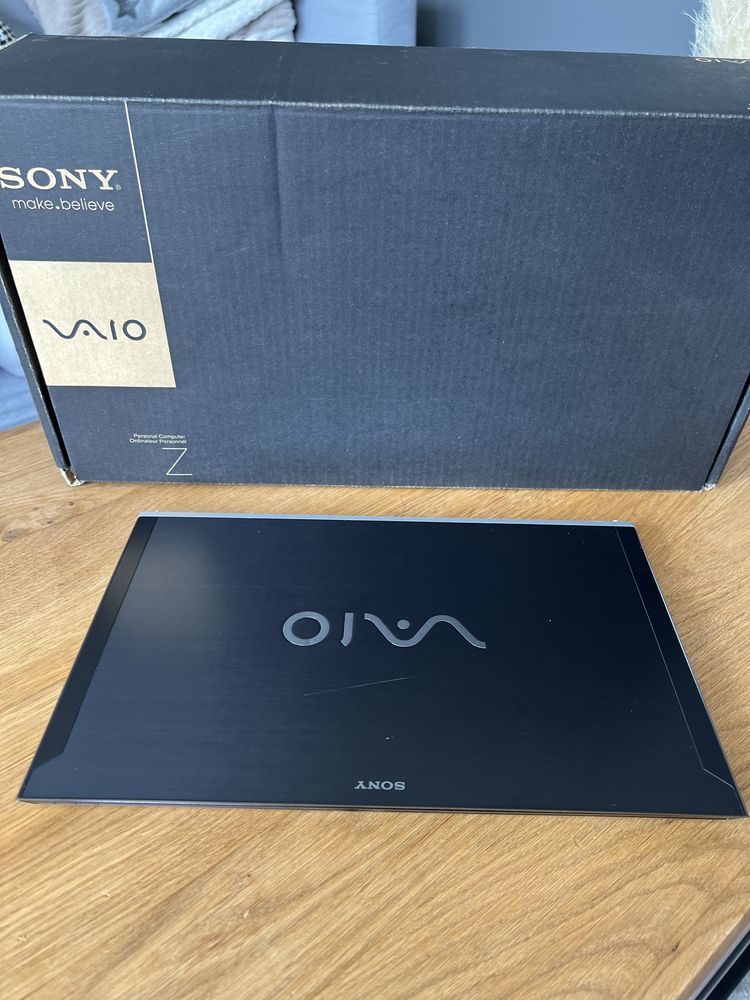 Sony Vaio VPCZ21SHX/X 8GB ekran 13.1 Blue Ray